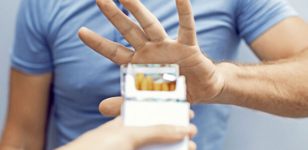 Bild zu Tabakaußenwerbung - Wissenschaftler und Mehrheit der Bevölkerung fordern Verbot