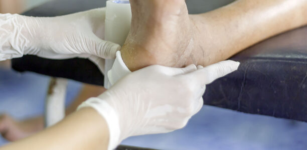 Bild zu Risikofaktor  - Luftverschmutzung kann Polyneuropathie auslösen