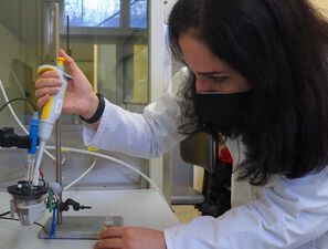 Bild zu Forschung - Messung der Glukosekonzentration im Blut ohne Enzyme