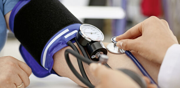 Bild zu Hypertonie - Behandlung in Deutschland entspricht selten den Leitlinien-Standards