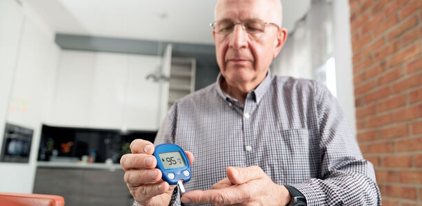 Bild zu A case report - Hypoglycaemia-induced cardiac arrhythmia as the background of recurring syncope in an old patient with diabetes and cardiovascular autonomic neuropathy