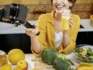 Bild zu Schwerpunkt "Ernährung" - Social-Media-Abzocke bei Diabetes