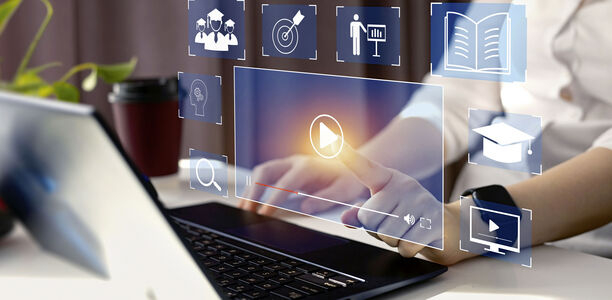 Bild zu Digitale Schulung - In 10 Schritten zur Online-Videoschulung

